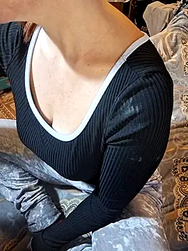  Kitti  online show from October 1, 1:38 pm