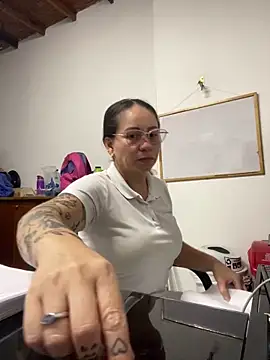 HealingHoney online show from March 16, 5:44 am