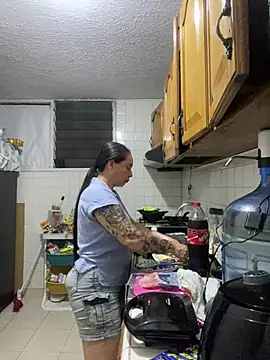 HealingHoney online show from April 9, 1:41 am