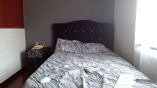 Emilia 1995 online show from September 16, 3:31 pm