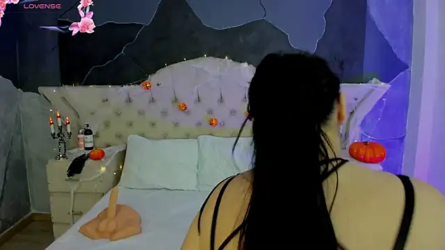Snapshot of AmberGreyy_ chatting on October 13, 7:05 pm AmberGreyy online show from October 13, 7:05 pm