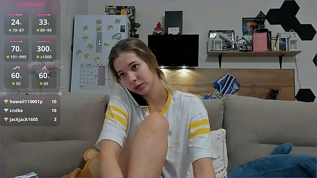 Girl alone home online show from November 30, 4:16 am