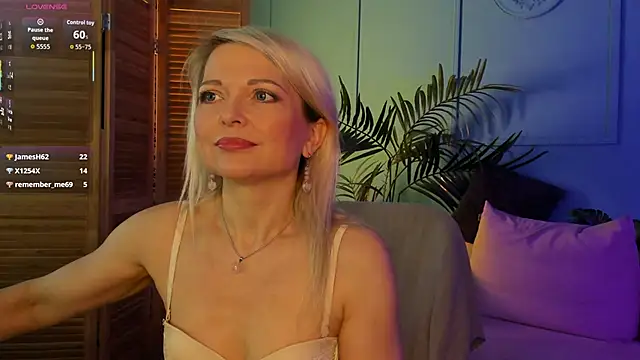 Gloria Lovely online show from September 12, 11:28 am