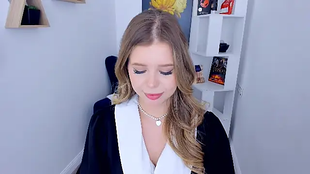 FollowLovee online show from September 26, 1:09 pm