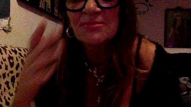 Snapshot of gildamilf chatting on September 26, 6:16 pm gildamilf online show from September 26, 6:16 pm