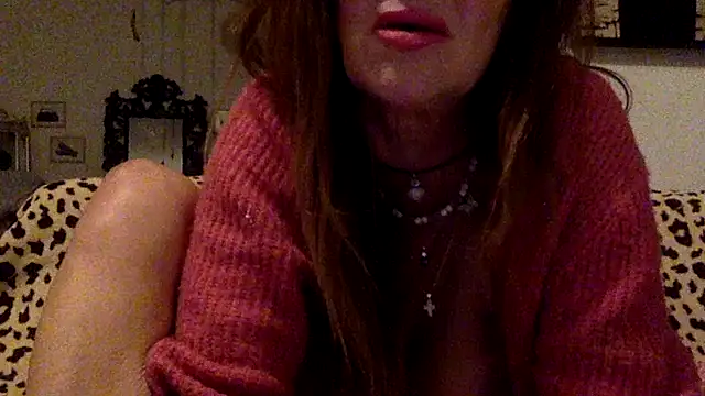 Snapshot of gildamilf chatting on October 17, 6:55 pm gildamilf online show from October 17, 6:55 pm