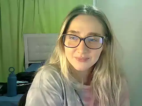 Snapshot of katy_pp chatting on October 13, 11:07 pm katy pp online show from October 13, 11:07 pm