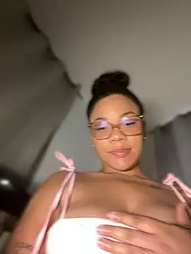 ashley Tompson1 online show from July 24, 11:52 am