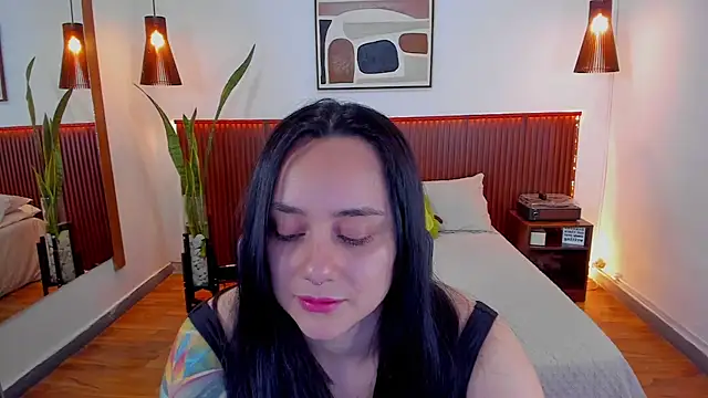 Snapshot of KatherineBond chatting on September 10, 8:31 pm KatherineBond online show from September 10, 8:31 pm