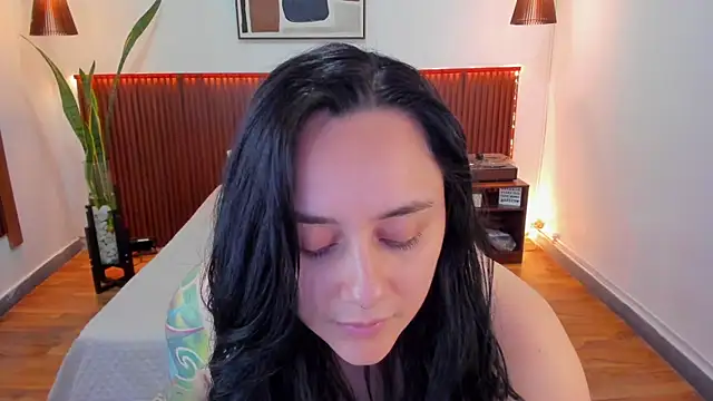Snapshot of KatherineBond chatting on September 15, 7:43 pm KatherineBond online show from September 15, 7:43 pm