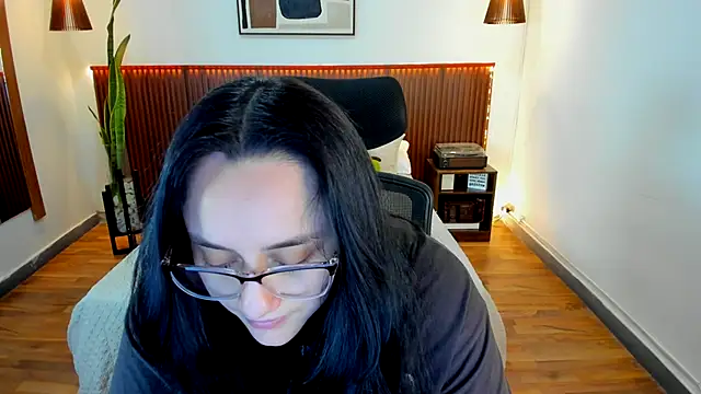 Snapshot of KatherineBond chatting on October 15, 8:11 pm KatherineBond online show from October 15, 8:11 pm
