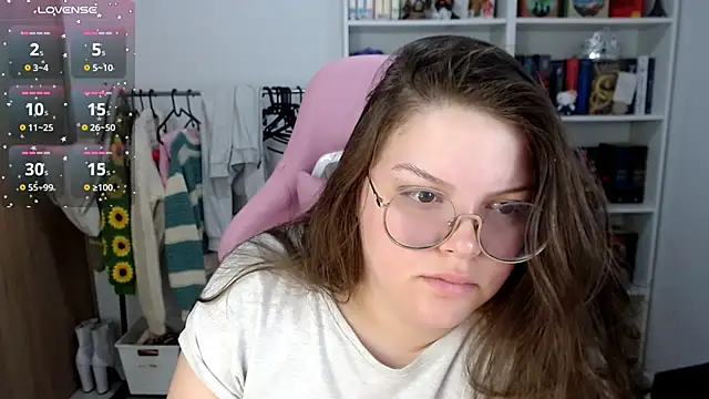 Snapshot of Gabiwaifu chatting on September 8, 11:48 pm Gabiwaifu online show from September 8, 11:48 pm