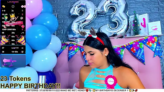 Snapshot of AriannaLewiis chatting on December 2, 7:10 am AriannaLewiis online show from December 2, 7:10 am