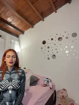 Miss-Abbii online show from April 22, 9:45 pm