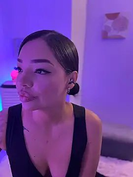 Sara LipsX online show from December 23, 3:32 am