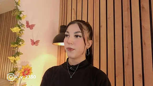 sofiesoft online show from April 15, 8:09 pm