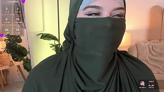 anna-henao online show from March 24, 9:20 pm