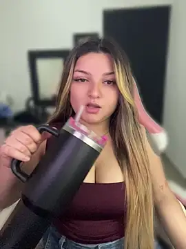 SweetPaige  online show from July 20, 2:19 pm