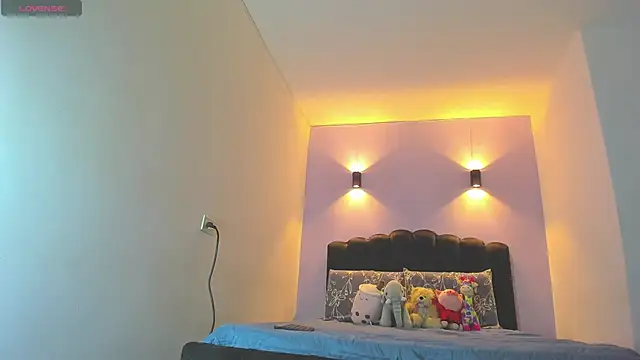 Sofia Clauss  online show from October 20, 5:10 am