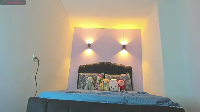 Sofia Clauss  online show from October 17, 8:28 am