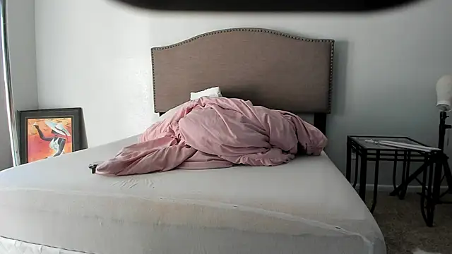 Snapshot of yiauana chatting on October 6, 10:03 pm yiauana online show from October 6, 10:03 pm