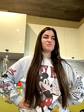 Karolina llove online show from November 1, 10:30 am