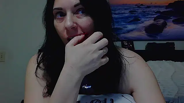 CrystalLakeXO online show from October 31, 9:24 am