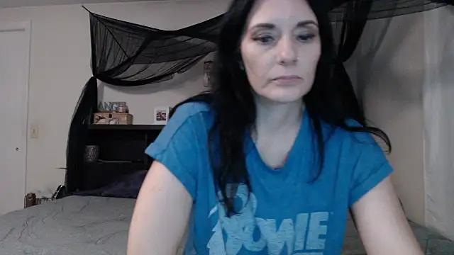 CrystalLakeXO online show from June 30, 10:59 am