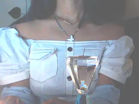 emma 06xh online show from June 1, 8:49 am