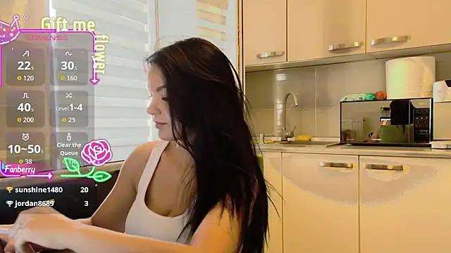 Snapshot of alisoncassie chatting on September 10, 5:07 am alisoncassie online show from September 10, 5:07 am