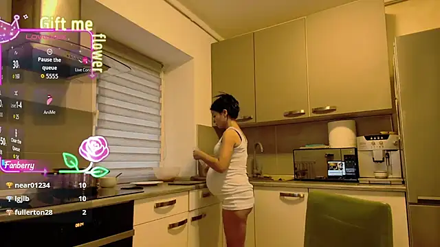 Snapshot of alisoncassie chatting on October 9, 5:33 am alisoncassie online show from October 9, 5:33 am