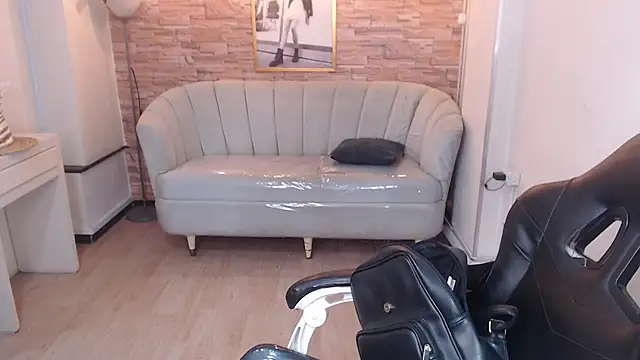 Snapshot of skeler_lovd_b_ chatting on September 26, 1:20 pm skeler lovd b online show from September 26, 1:20 pm
