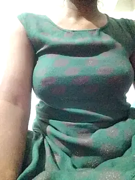 rituporna2004 online show from February 3, 2:53 am