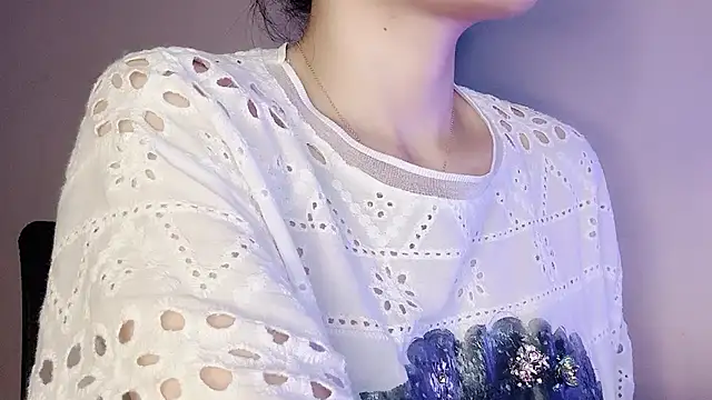 Baenee online show from June 25, 6:42 pm