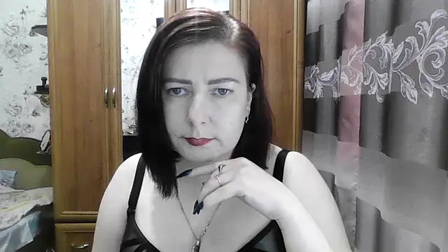 Snapshot of SophieNightAh chatting on September 30, 1:39 pm SophieNightAh online show from September 30, 1:39 pm
