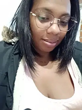 lia mariana online show from July 17, 3:44 am