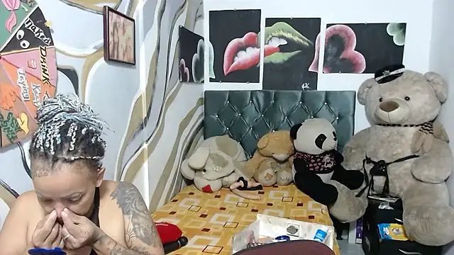 manzanahot9 online show from November 17, 5:46 pm