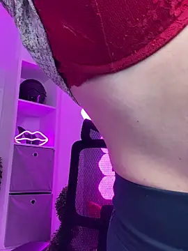 AnnikaRose online show from April 5, 2:05 pm