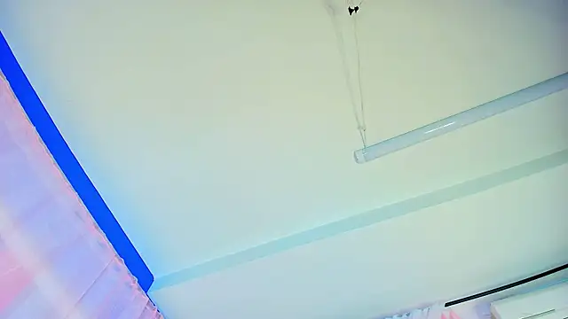 liccy hall online show from April 17, 11:45 am