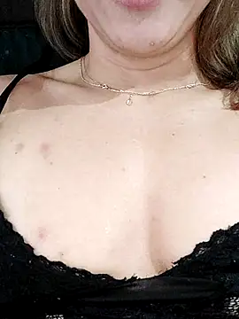 melissa 35  online show from December 3, 11:18 pm