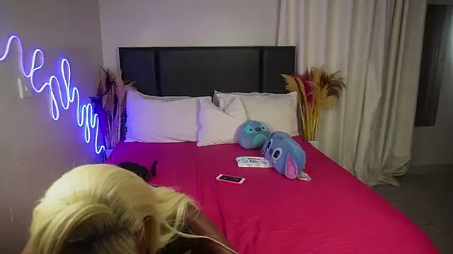  Watuluv  online show from September 20, 7:12 pm