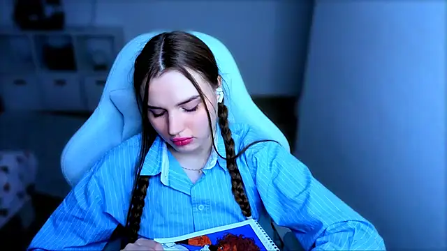 StellaLawless online show from November 23, 9:49 pm