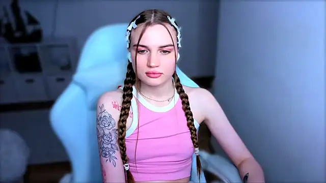 StellaLawless online show from January 13, 8:24 pm