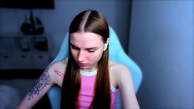 StellaLawless online show from October 30, 12:50 pm