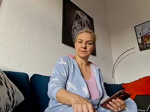 FrauleinSchmitt online show from November 7, 7:14 am