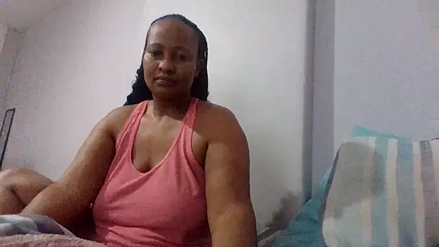 Snapshot of BabeAssXX chatting on October 12, 5:43 am BabeAssXX online show from October 12, 5:43 am
