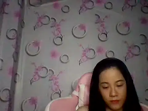 Snapshot of Nana-68 chatting on October 4, 3:38 pm Nana-68 online show from October 4, 3:38 pm