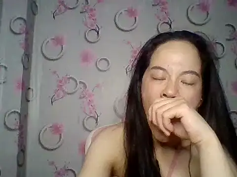 Snapshot of Nana-68 chatting on September 20, 2:26 pm Nana-68 online show from September 20, 2:26 pm