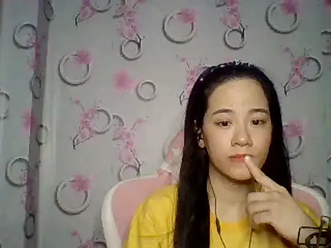 Snapshot of Nana-68 chatting on September 30, 1:39 pm Nana-68 online show from September 30, 1:39 pm