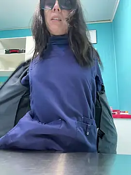 Reinacatchile online show from April 23, 9:06 pm